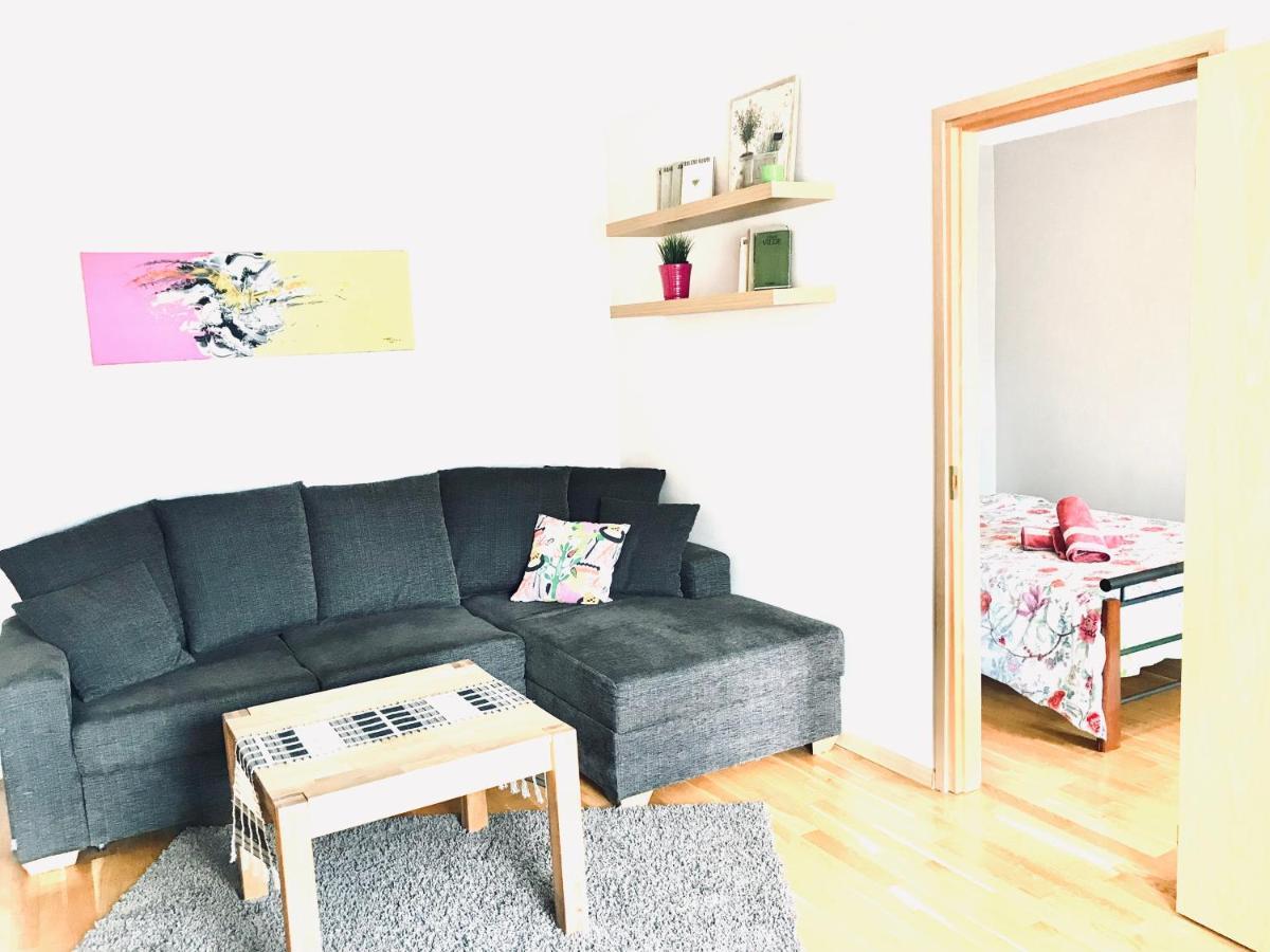 Cozy Central Apartment Талин Екстериор снимка