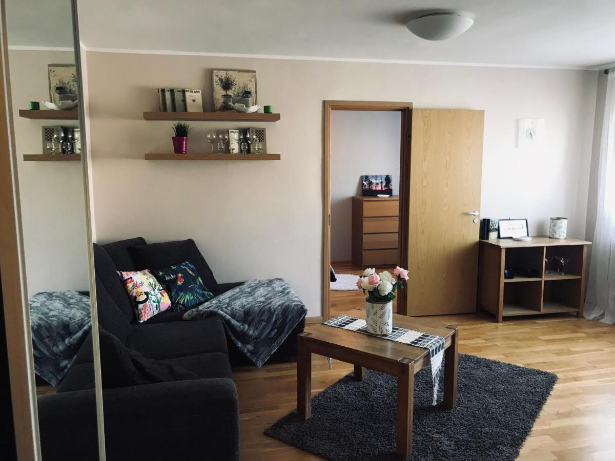 Cozy Central Apartment Талин Екстериор снимка