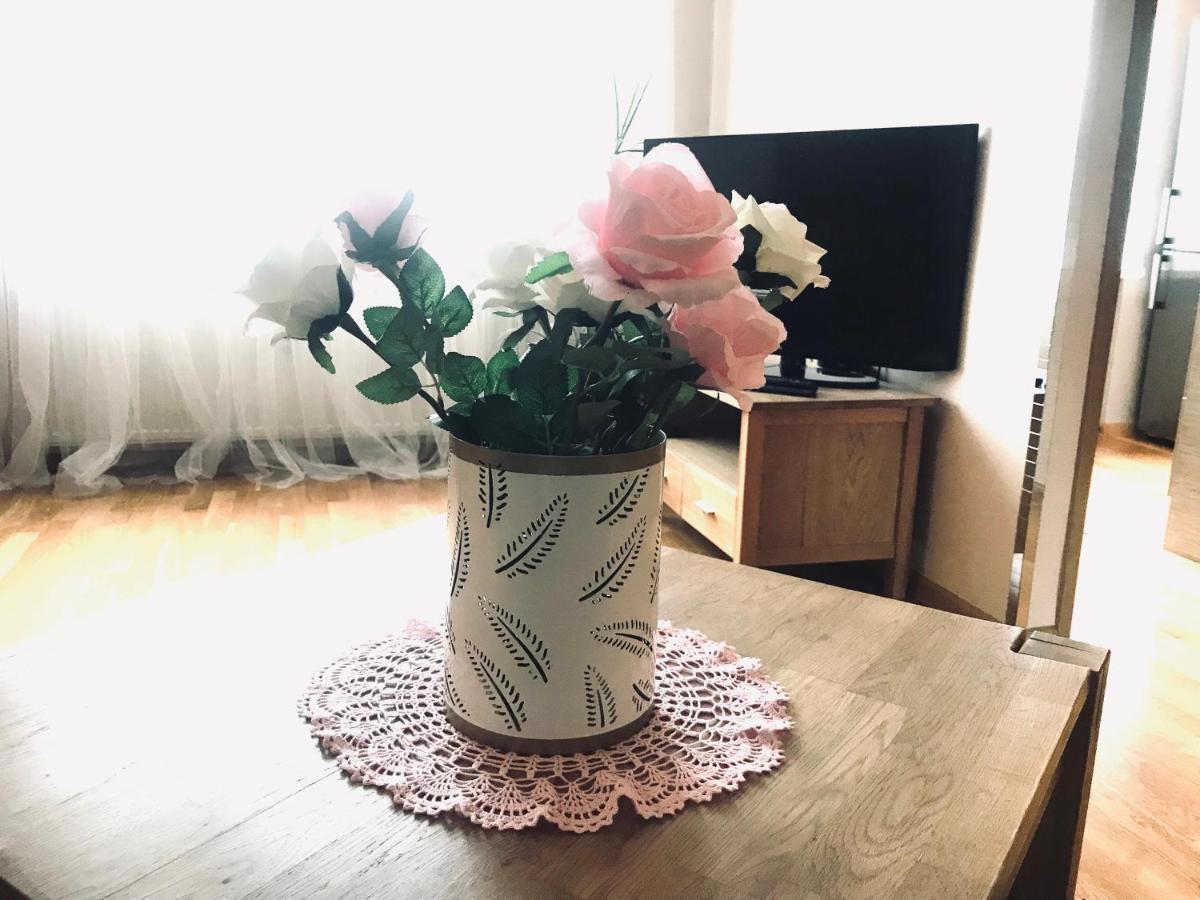 Cozy Central Apartment Талин Екстериор снимка