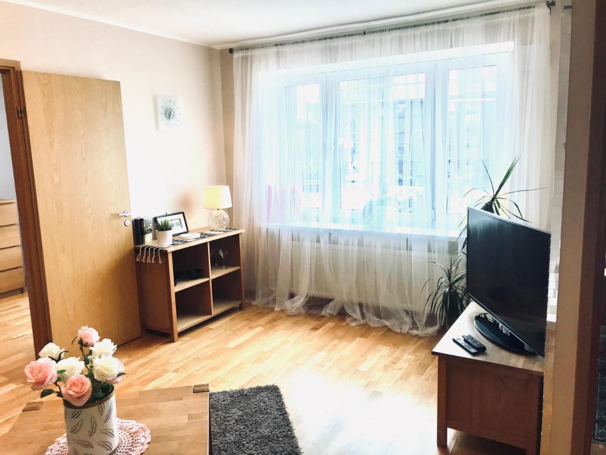 Cozy Central Apartment Талин Екстериор снимка